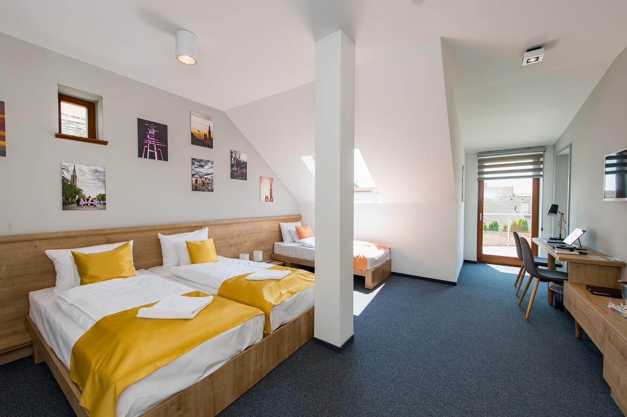 Pilvax Hotel Superior Kalocsa Exteriör bild