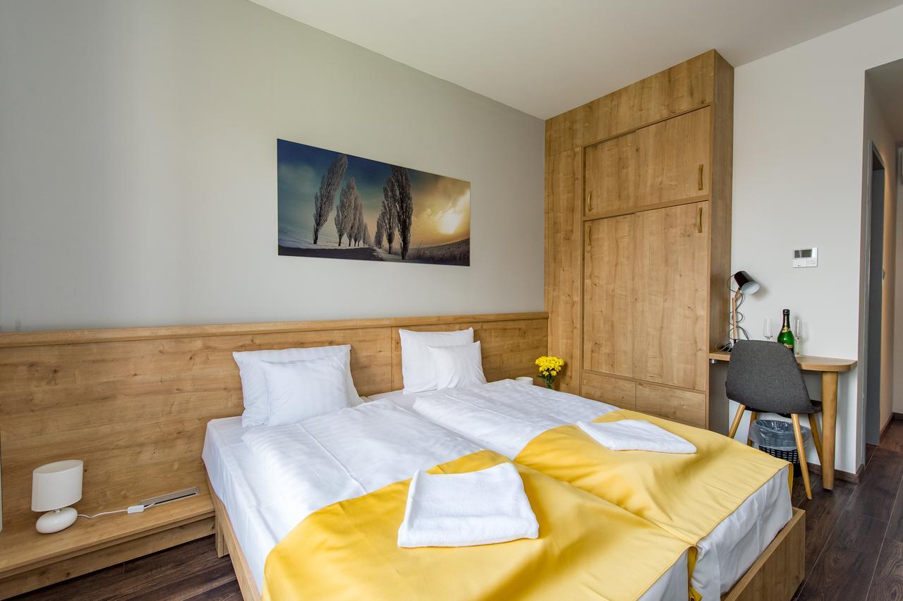 Pilvax Hotel Superior Kalocsa Exteriör bild